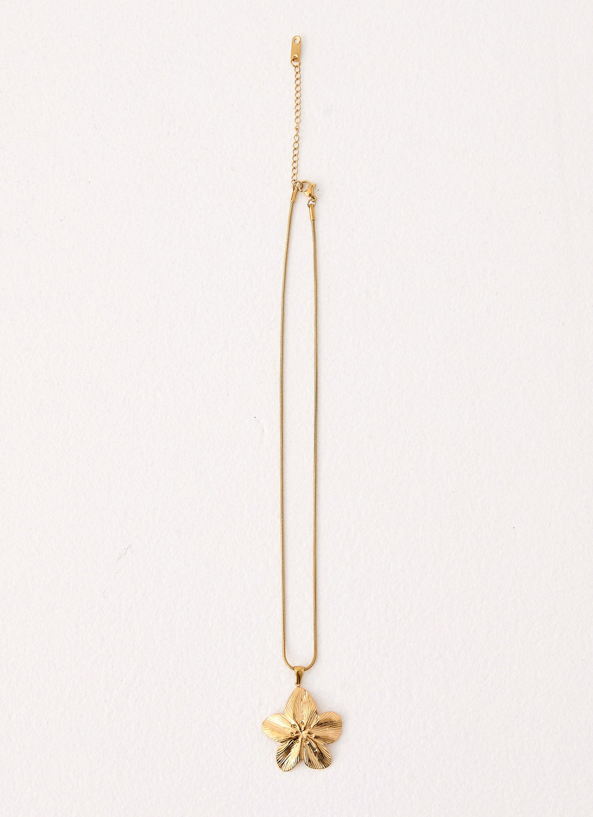 Hibiscus Gold Necklace - Gold